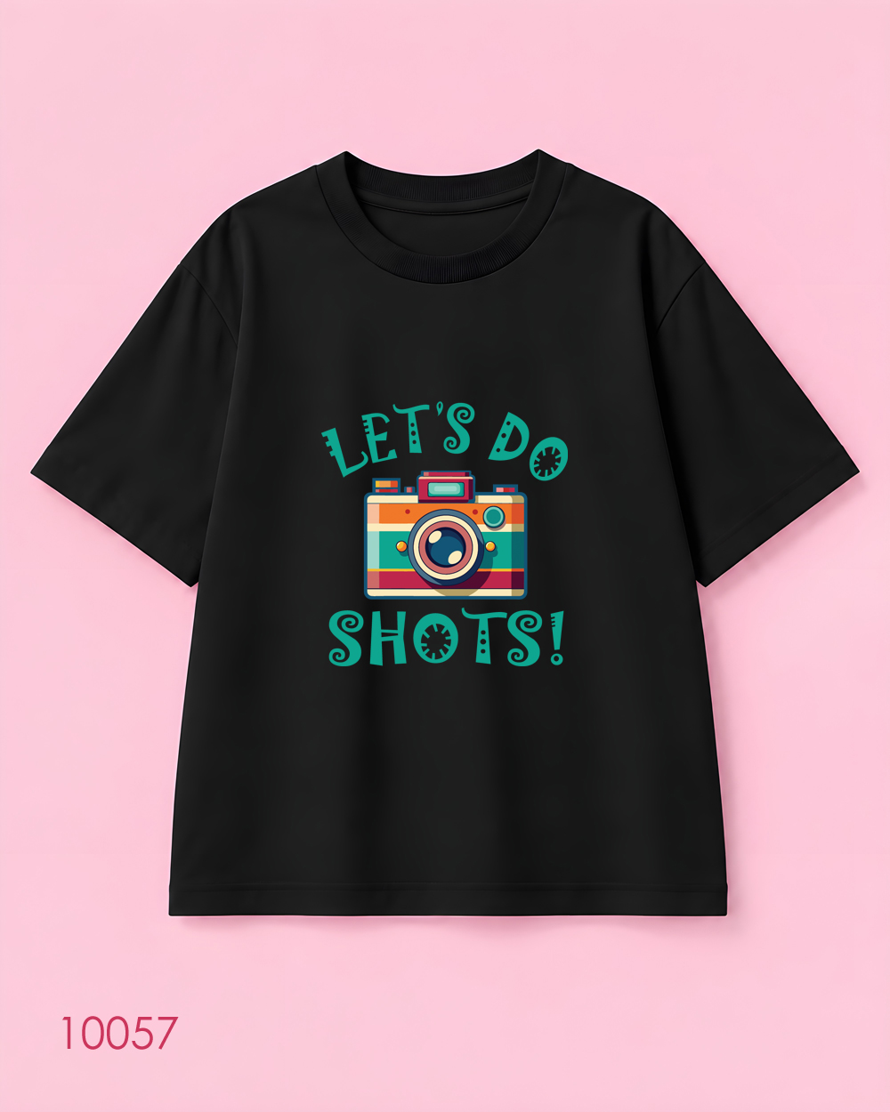 تیشرت اورسایز مشکی طرح دوربین “Let’s Do Shots”