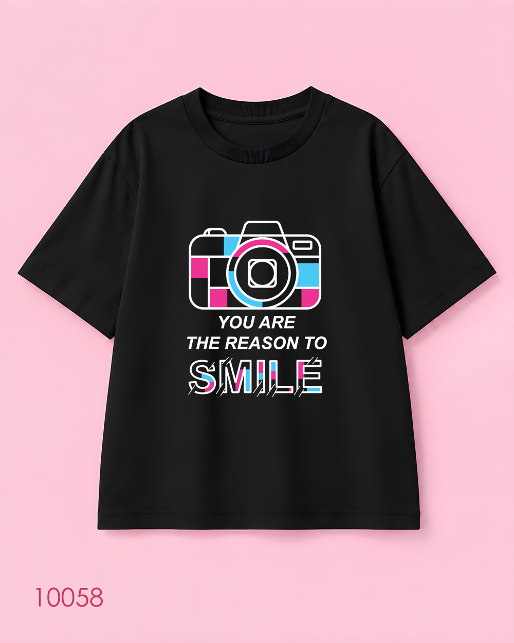 تیشرت اورسایز مشکی طرح دوربین “You Are The Reason To Smile”