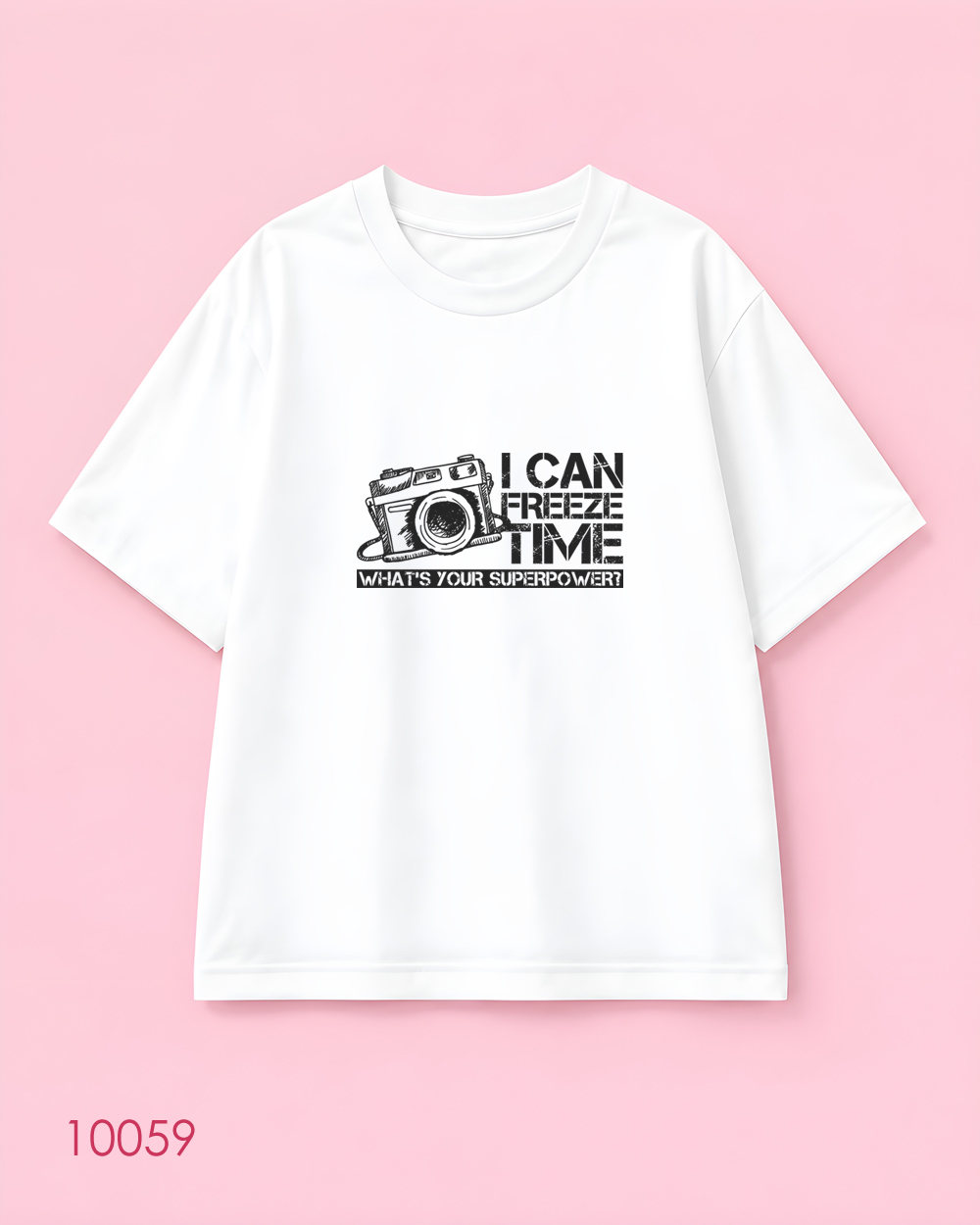 تیشرت اورسایز سفید طرح دوربین وینتیج “I Can Freeze Time”